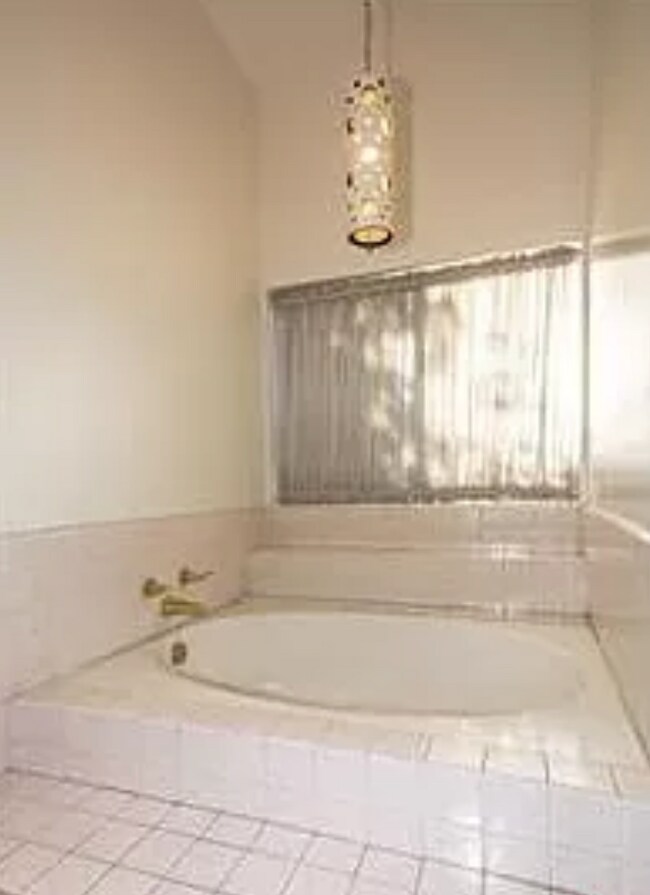 Building Photo - 4039 Lamarr Ave