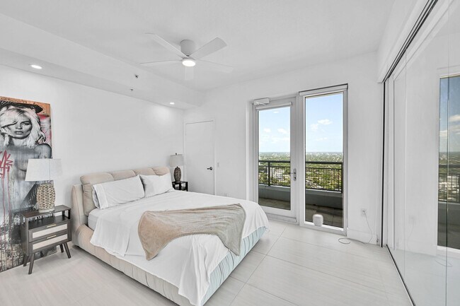 Building Photo - 60 SW 13th St