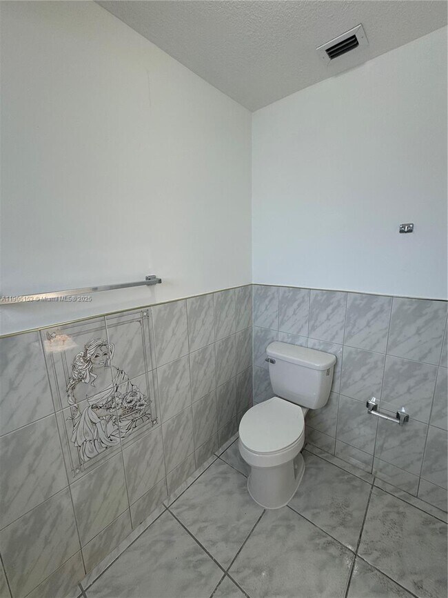 Building Photo - 11434 SW 185th St