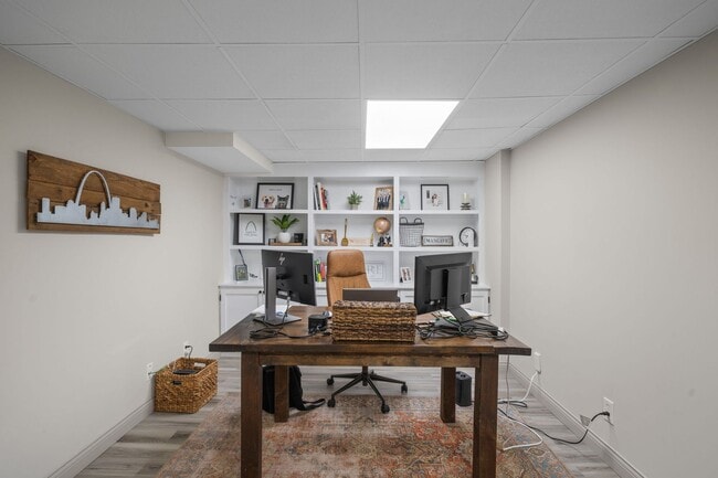 Building Photo - 12122 Royal Valley Dr