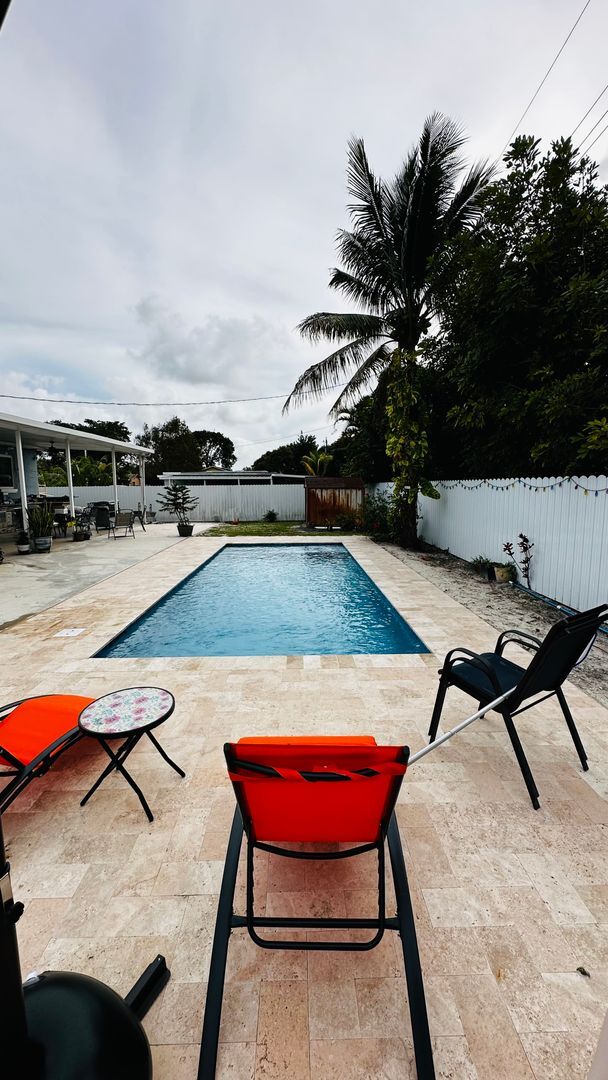 Building Photo - Pool House and an Apartment for the price ...