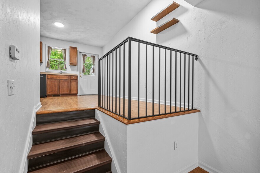 Primary Photo - 1304 Breed St