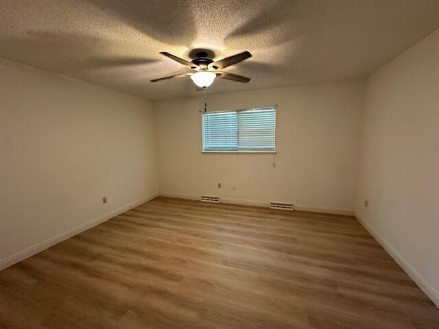 Building Photo - 3701 Santiago Dr