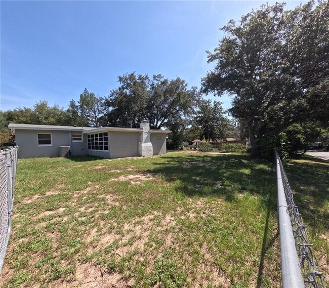 Building Photo - 809 Plumosa Ave