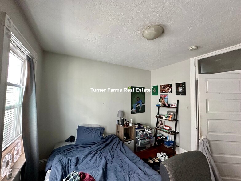 Building Photo - 23 Granite St