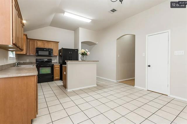 Building Photo - 6440 Stone Lake Dr