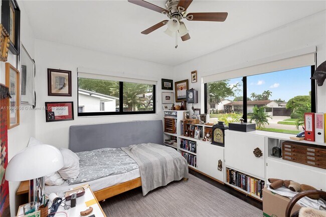 Building Photo - 8531 SW 27th Terrace