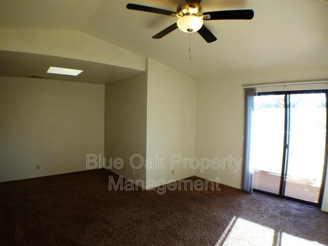 Building Photo - 2811 Morseman Ave