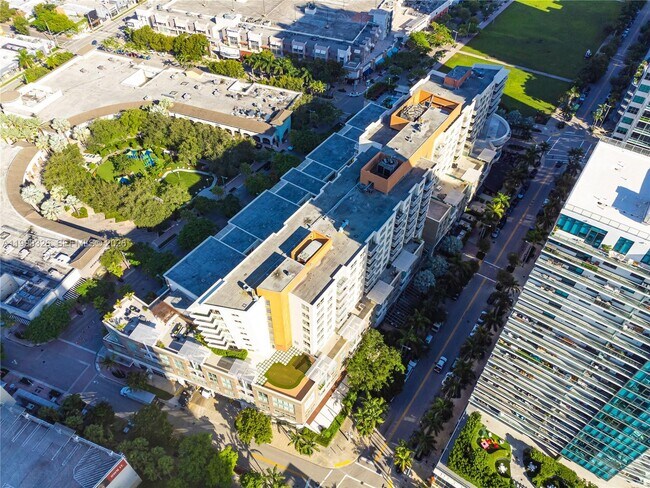 Building Photo - 3250 NE 1st Ave