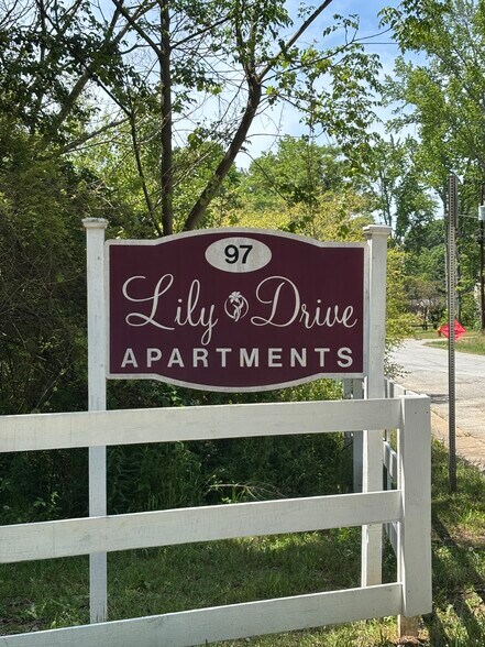 Entrance Sign - 97 Lily Dr