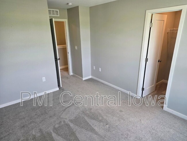 Building Photo - 9643 Turnpoint Dr