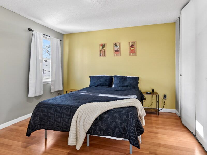 Building Photo - 1082h Mt Hope Ave