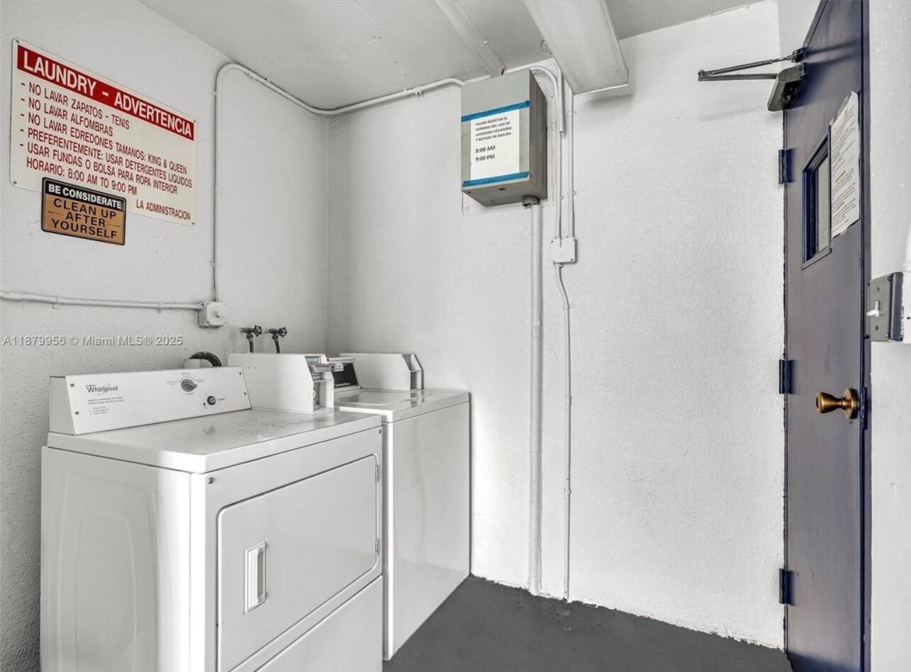 Building Photo - 546 SW 1st St