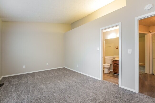 Building Photo - 1418 Stonegate Point