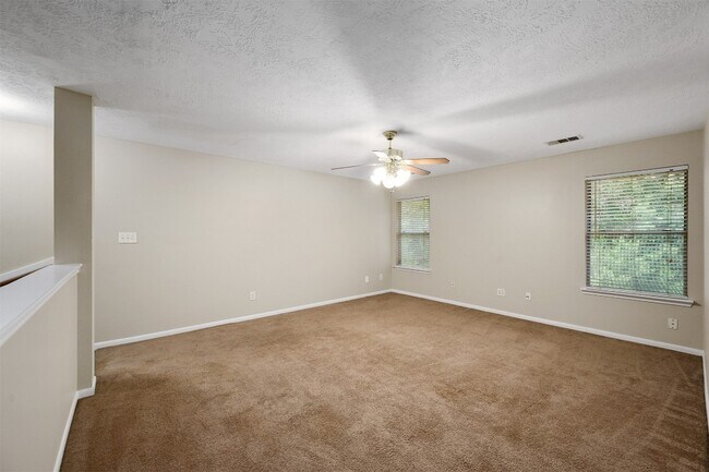 Building Photo - 1631 Stonehaven Village Cir