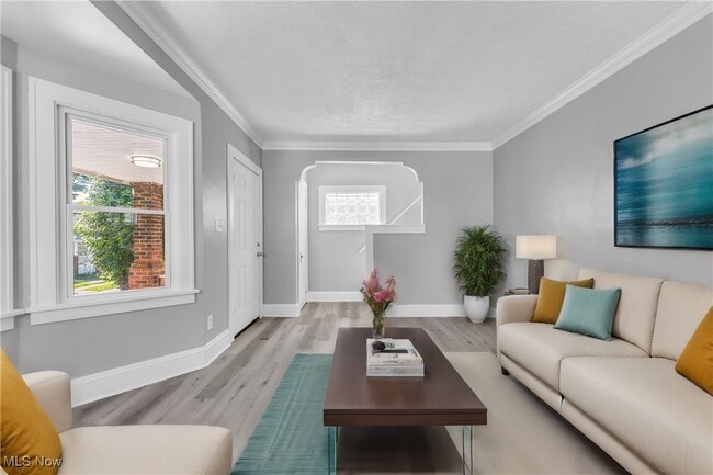 Building Photo - 1458 Larchmont Rd