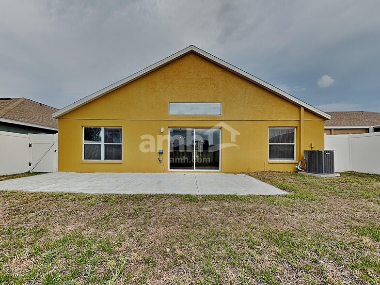 Building Photo - 10625 Cami Ct