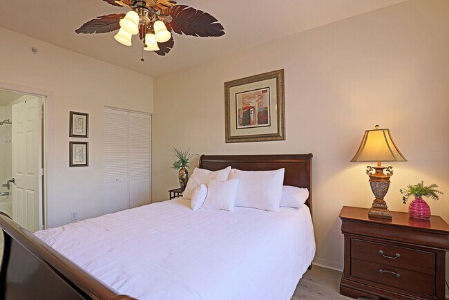 Building Photo - The Gardens at Beachwalk 15630-204