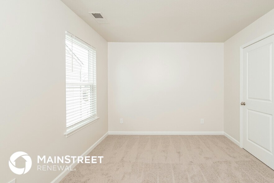 Building Photo - 8129 Dennis Fox Ln