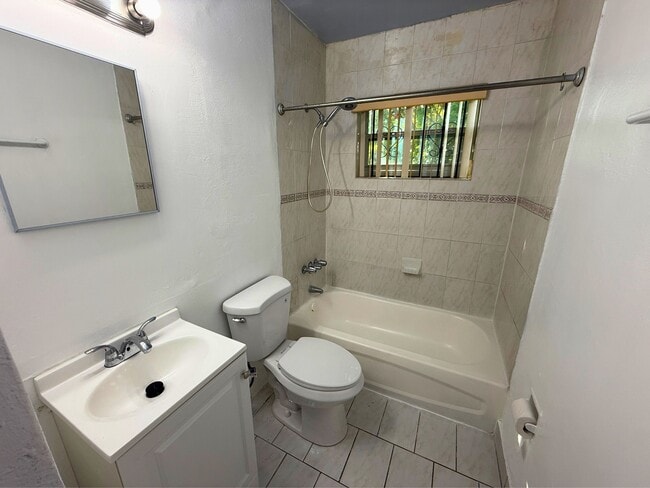 Building Photo - 20520 NW 24th Ct