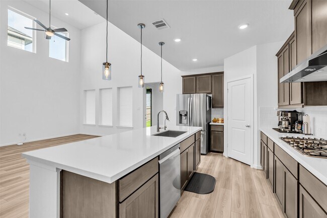 Building Photo - 17822 Carnation Gln Dr