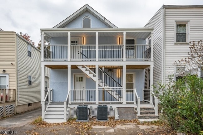 Building Photo - 24 Dean St