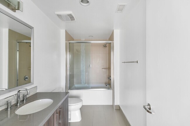 Building Photo - Azure The Residences