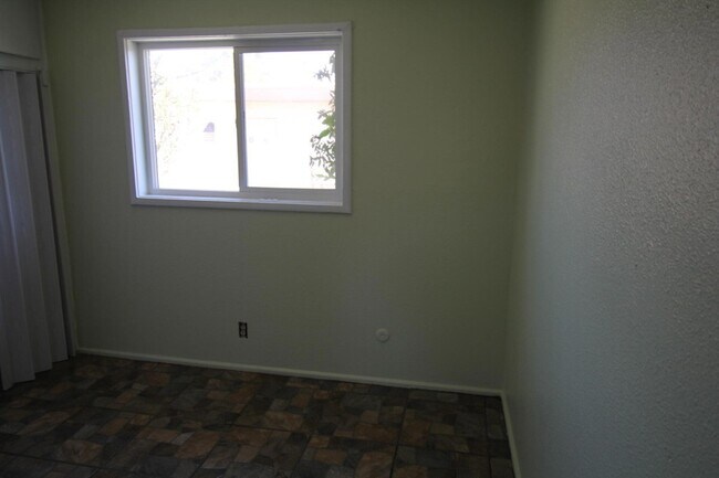 Building Photo - 3900 Flory Ave