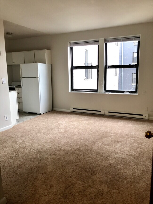 5726 N Winthrop Ave Chicago, IL Apartment Finder