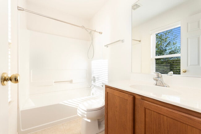 Building Photo - 2329 Moonlight Ct