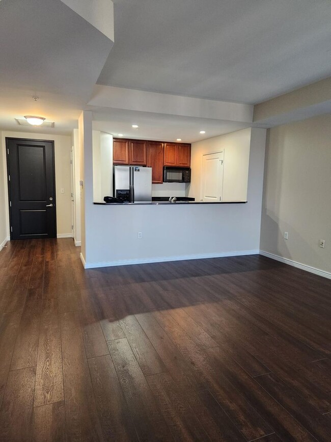 Building Photo - First Months Rent OFF ! Beautiful 1 bedroo...