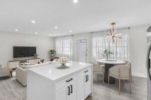 Building Photo - 4014 Yarmouth E