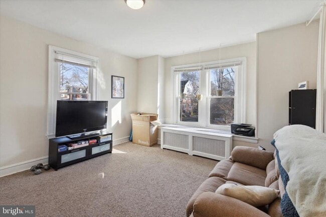 Primary Photo - 118 Walnut Ave