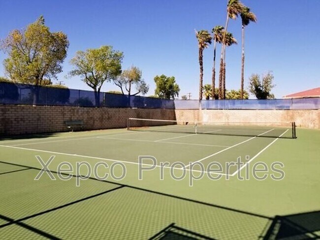 Building Photo - 420 N Villa Ct