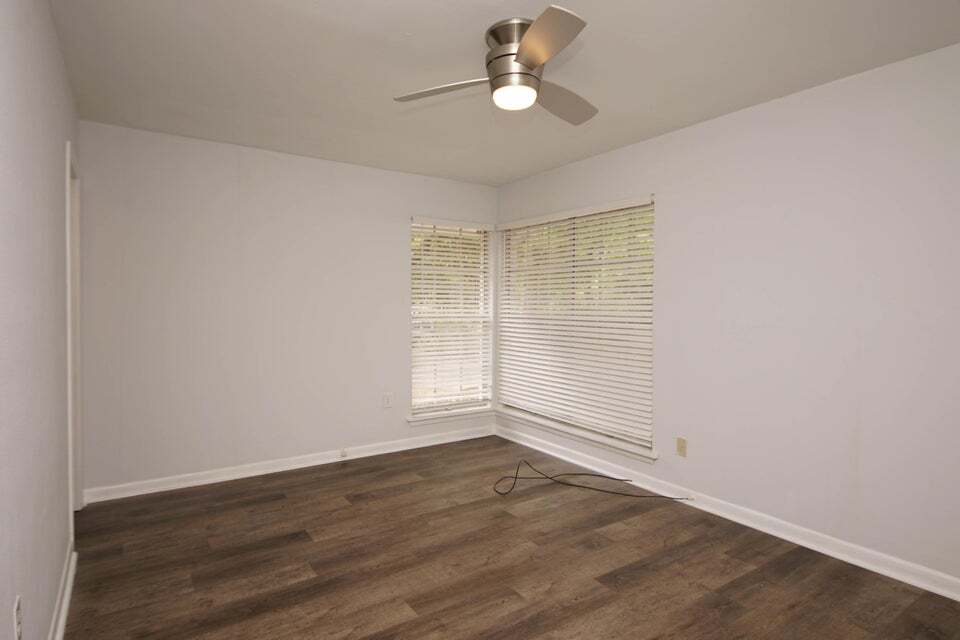 Building Photo - 596 L Ombre Ct NE