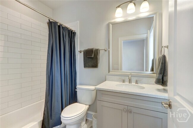 Building Photo - 433 Port St