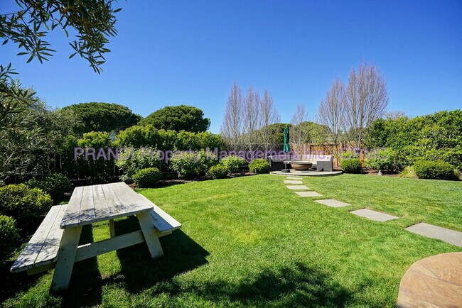 Building Photo - 34 Mohawk Ave