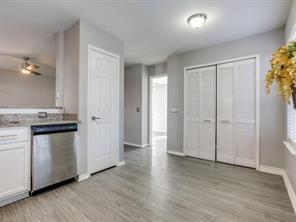Building Photo - 1200 Kenneys Way