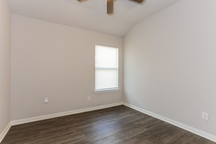 Building Photo - 9021 Curacao Dr