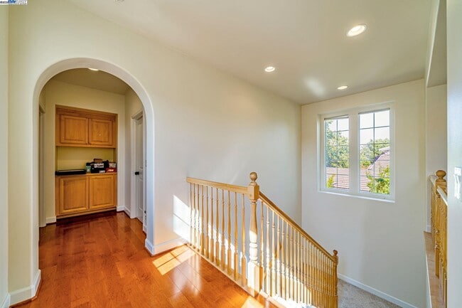 Building Photo - 2048 Feathermint Dr