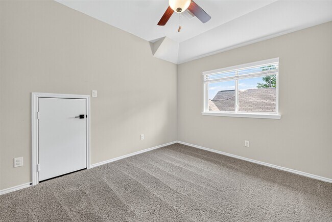 Building Photo - 31034 Regal Elm Ln