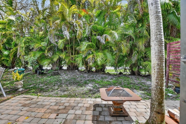 Building Photo - 243 NW 45th Ave