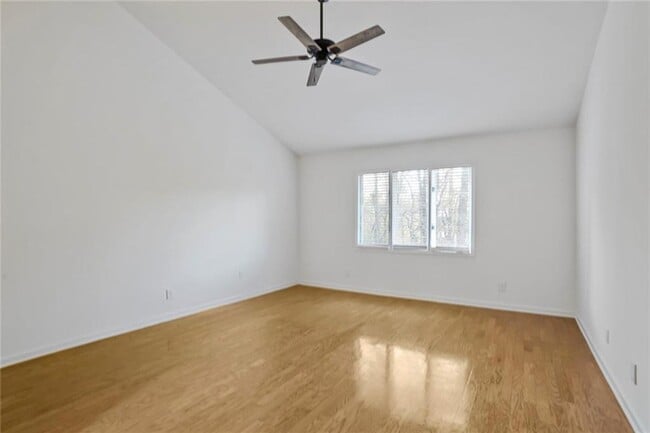 Building Photo - 3036 Vinings Ferry Dr SE