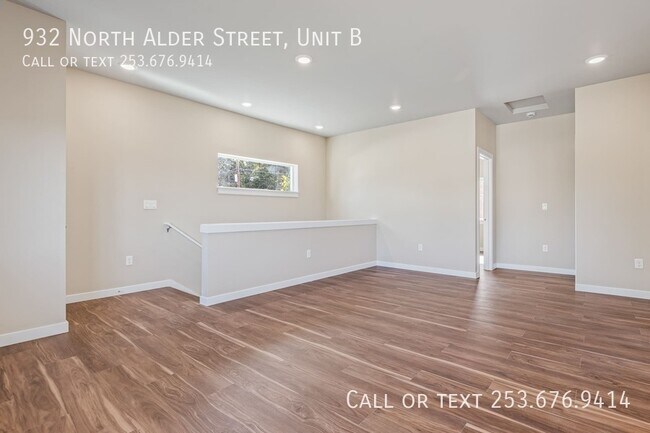 Building Photo - 932 N Alder St