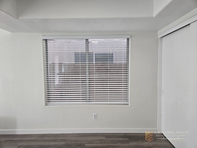 Building Photo - Fully remodeled, spacious 3 bed 2.5 bath, two-story home in Phoenix