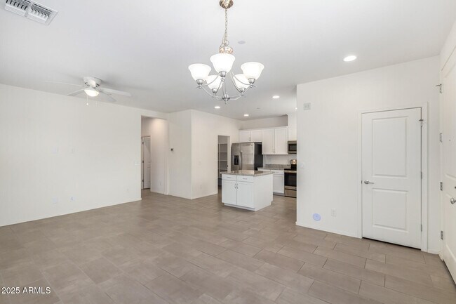 Building Photo - 14870 W Encanto Blvd