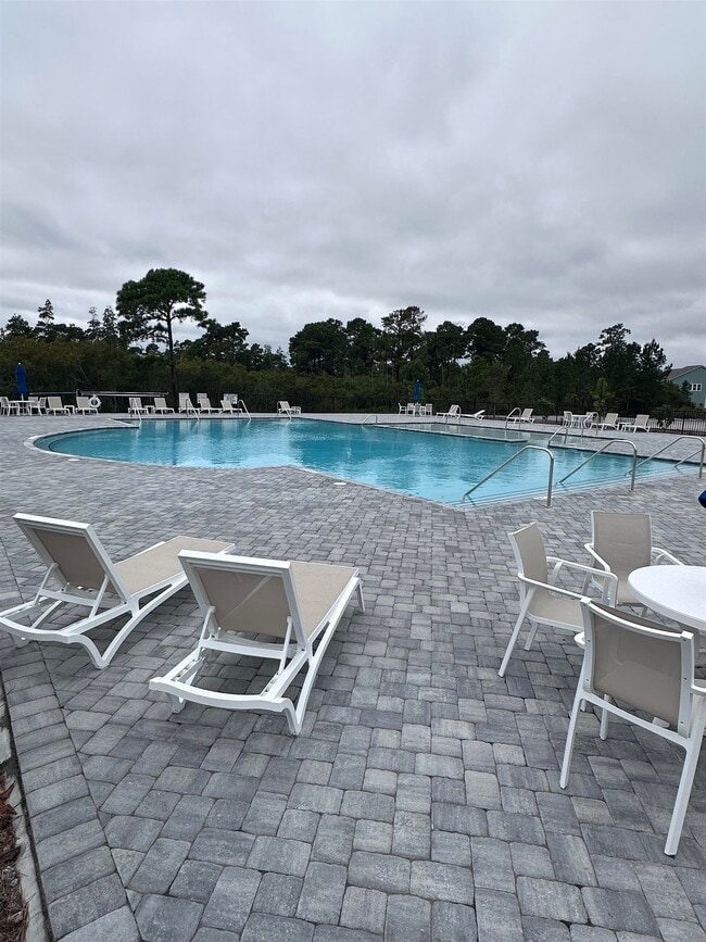 Building Photo - 5175 Yellowstone Dr