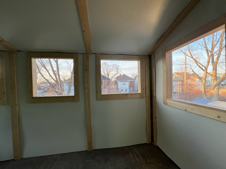 Building Photo - 4086 Montgomery St