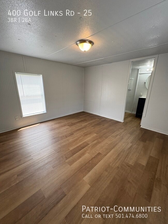 Building Photo - 400 Golf Links Rd