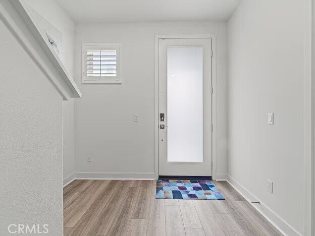 Building Photo - 352 Tank